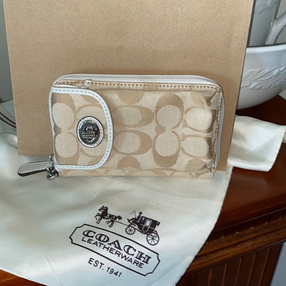 Coach Signature Classic C Clutch